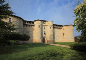 Гостиница château de Mauriac  Сенуйяк